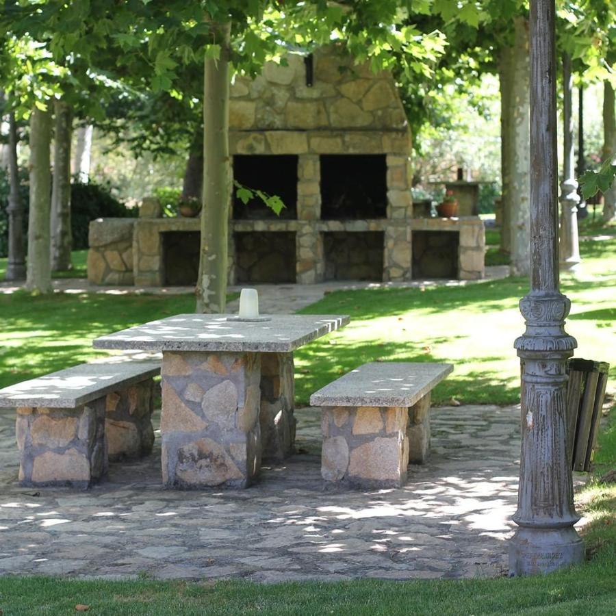 Hotel Ribera Del Corneja Navacepedilla de Corneja 외부 사진
